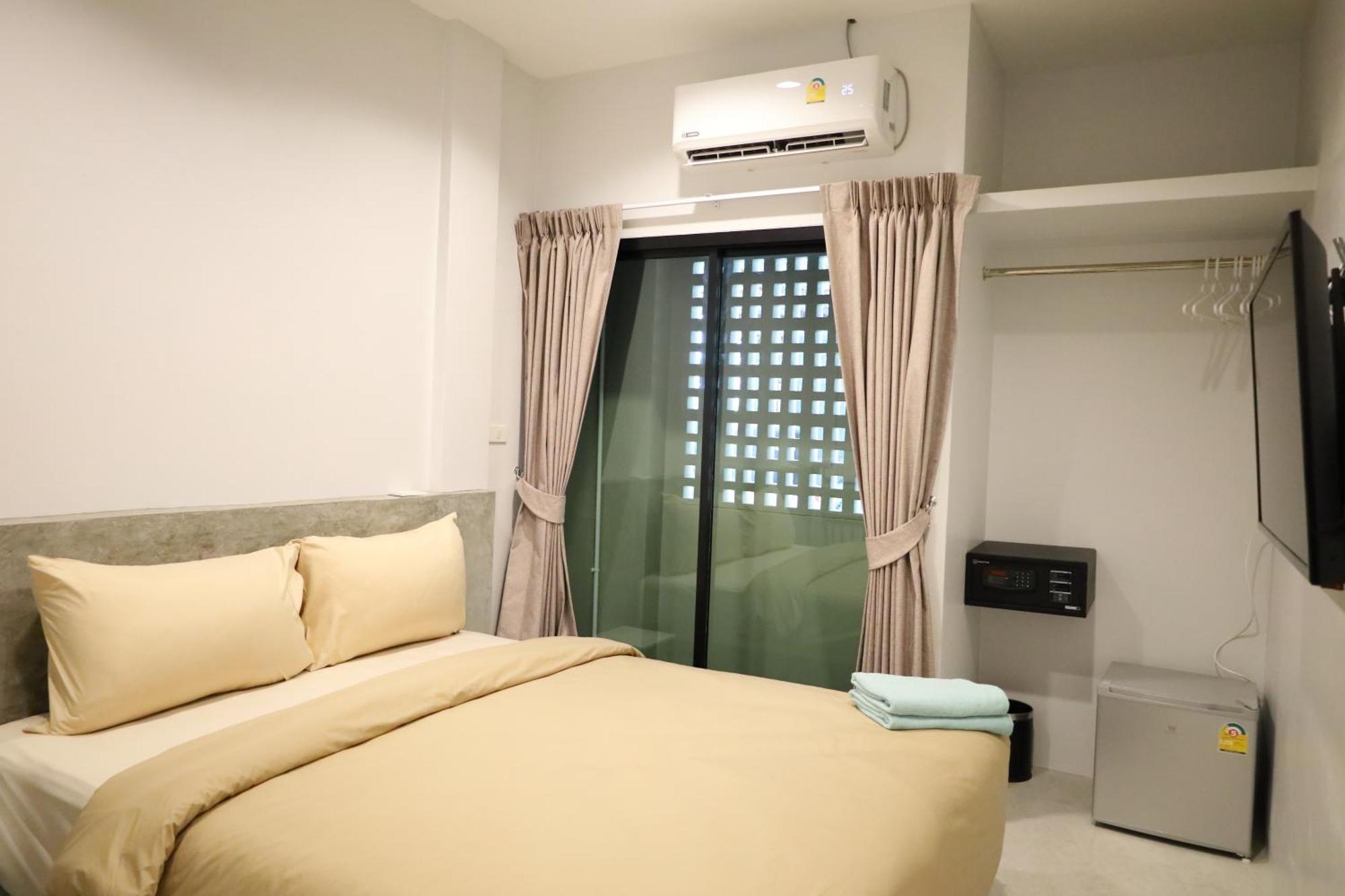 Хостел Y House Patong Экстерьер фото