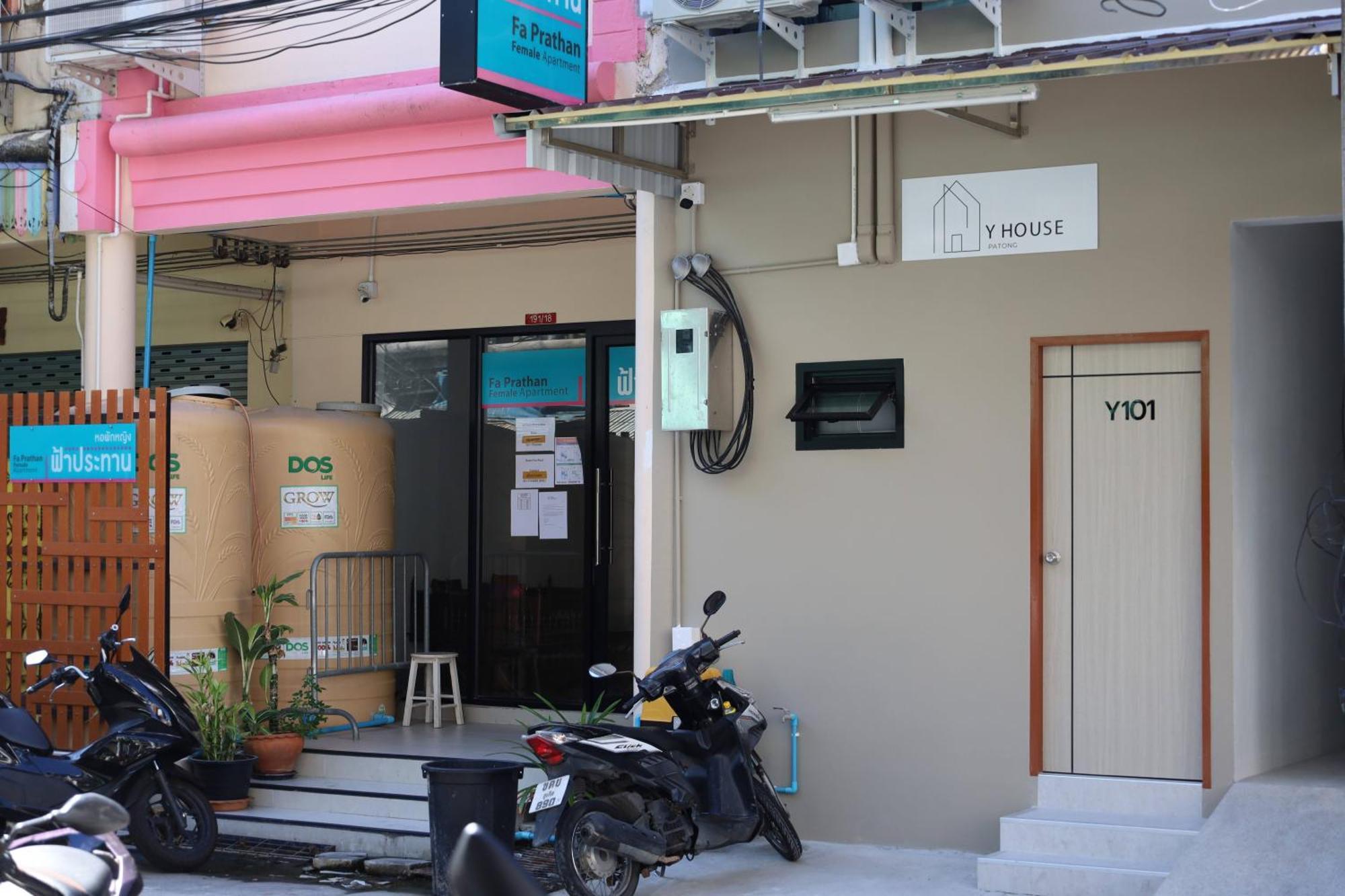Хостел Y House Patong Экстерьер фото