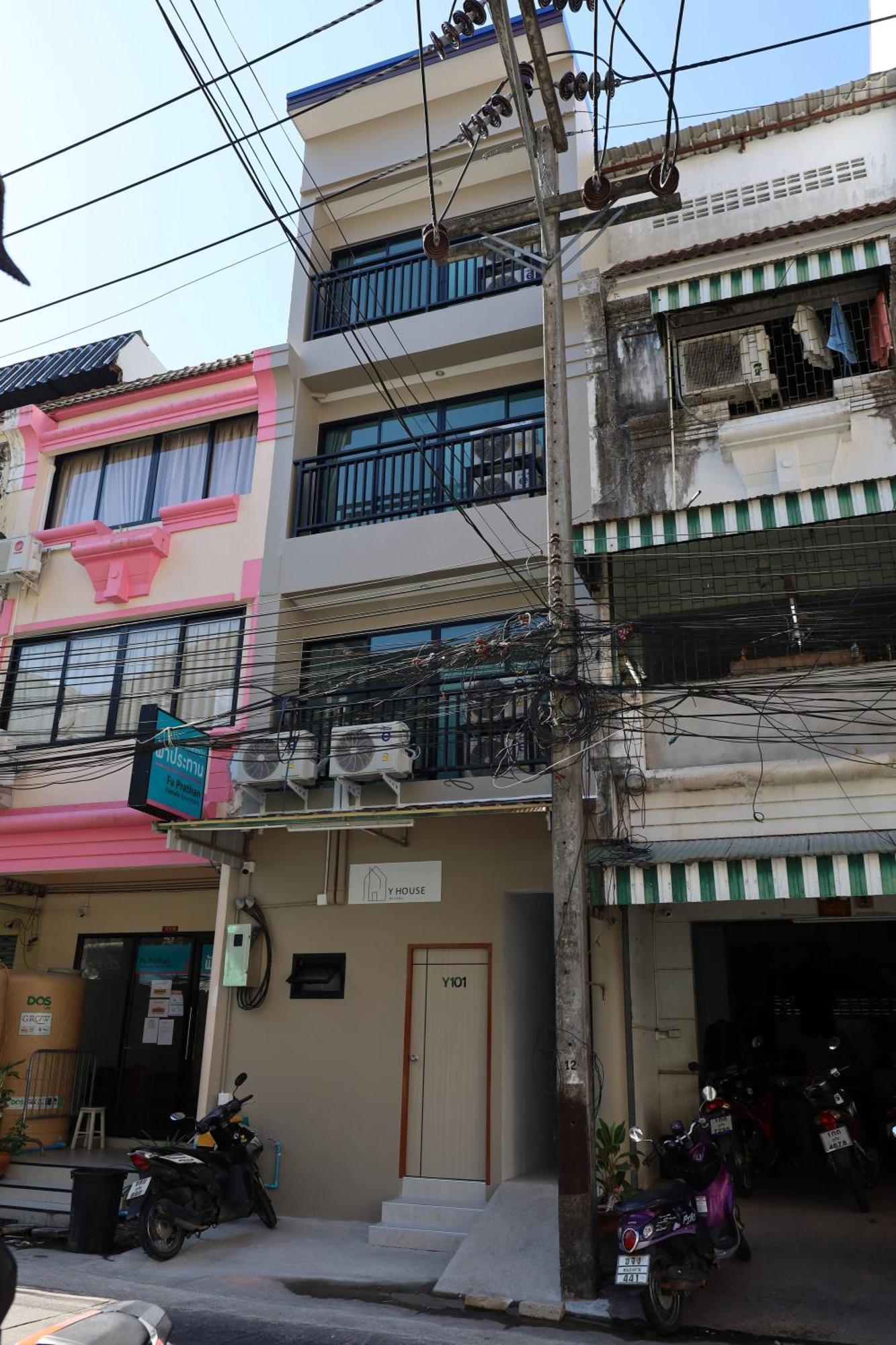Хостел Y House Patong Экстерьер фото